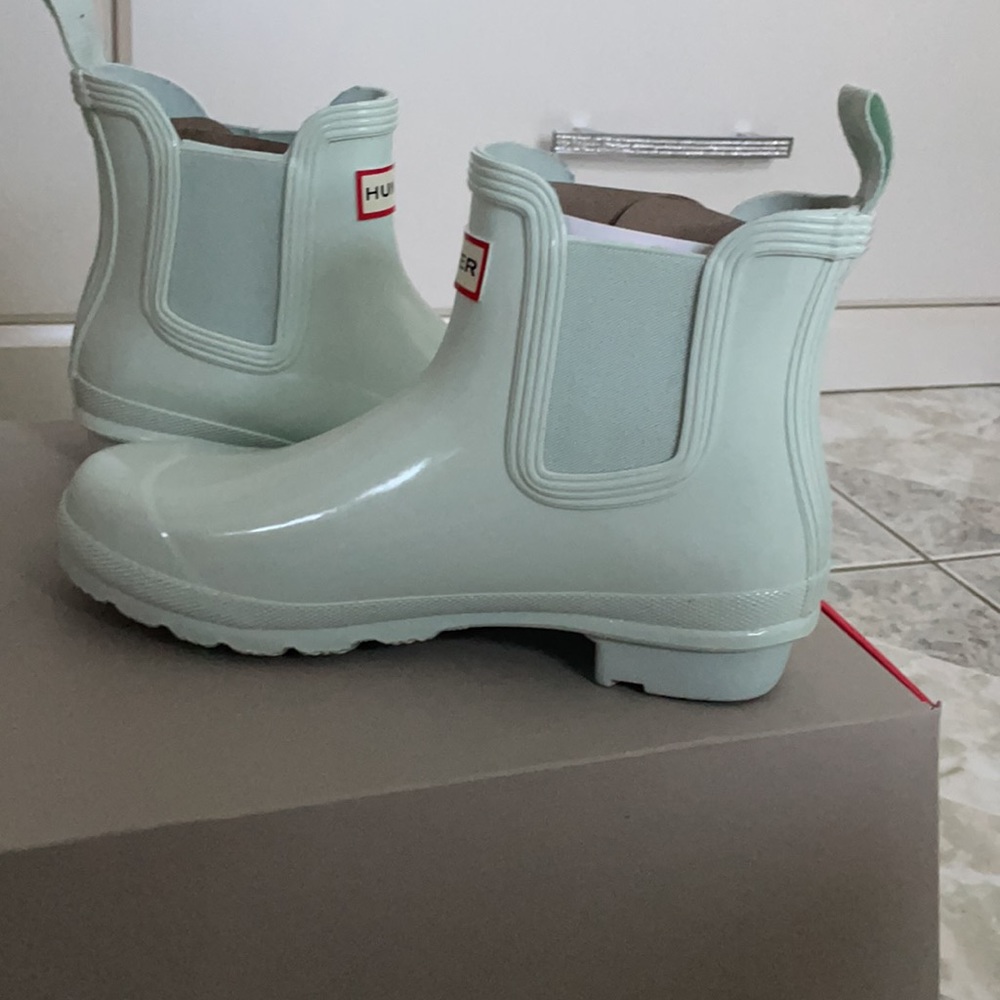 Mint Chelsea hunter boots